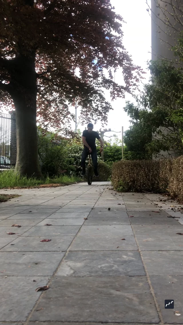 riu set: Out Varial 2flip