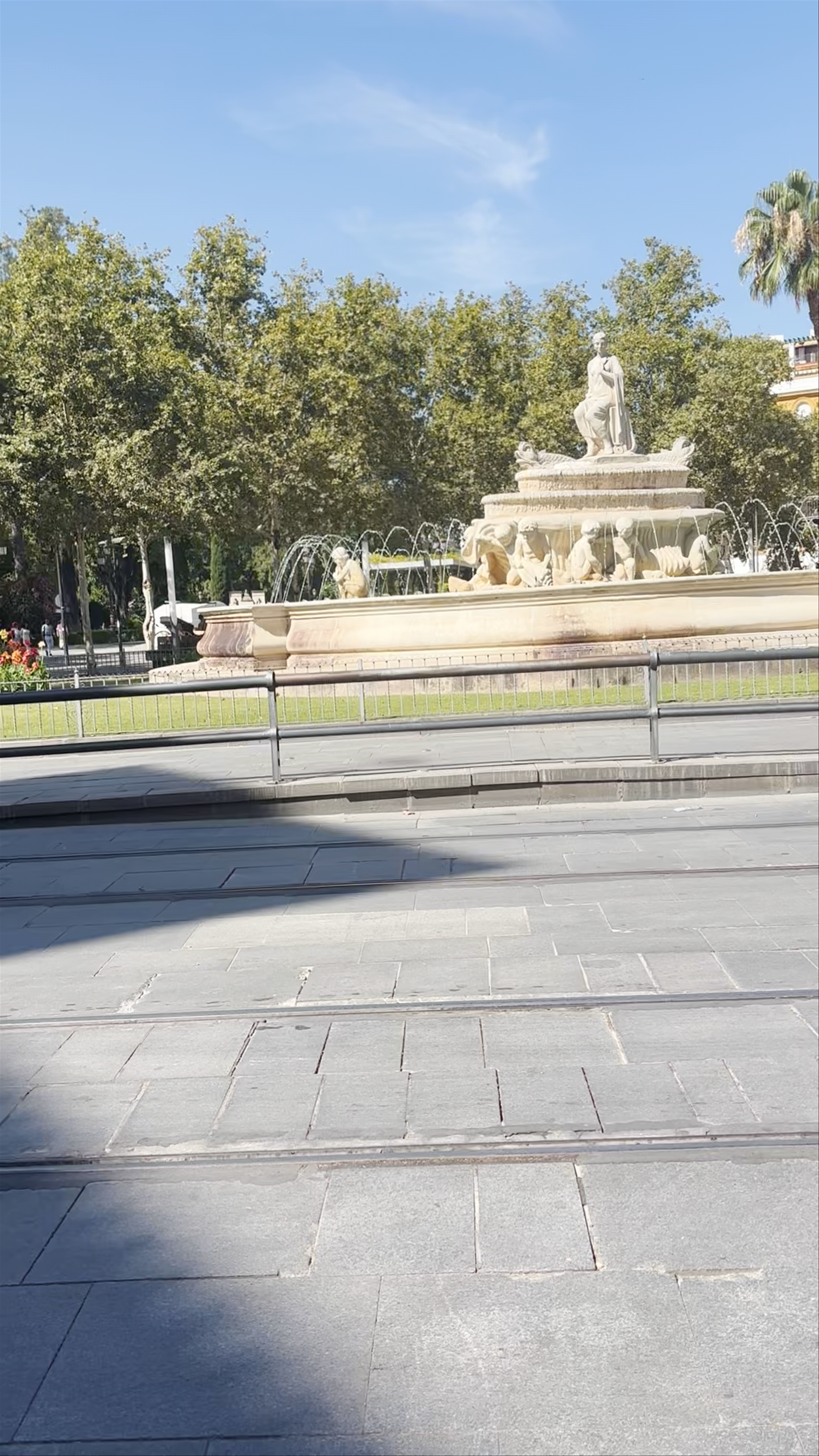 Híspalis Fountain in Puerta de Jerez, Seville - A Historic Urban Jewel