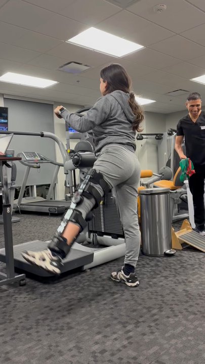 Suarez Physical Therapy - Stretching - Physical Therapy Near Me - Las Vegas, Nevada