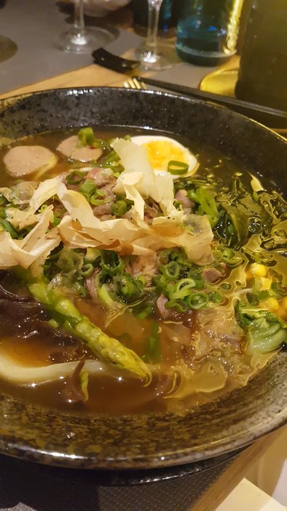 COCOON - DANCING BEEF - Sushi Bars Near Me - Amberg, BY