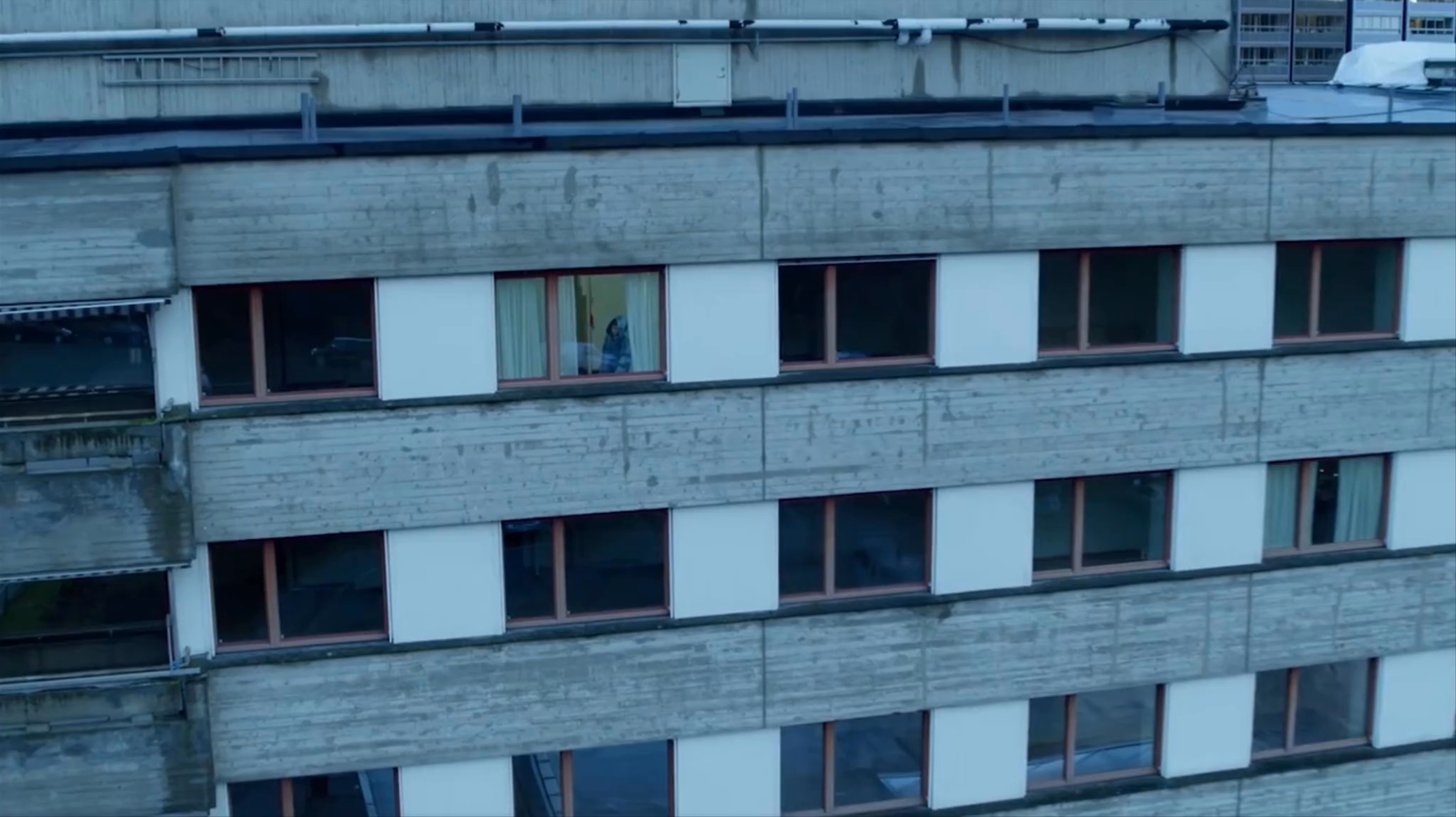 Drone: Inspire 2 providing aerial cinematography for Snøfall 2 for NRK, demonstrating High-speed tracking capabilities and cinematic aerial storytelling.