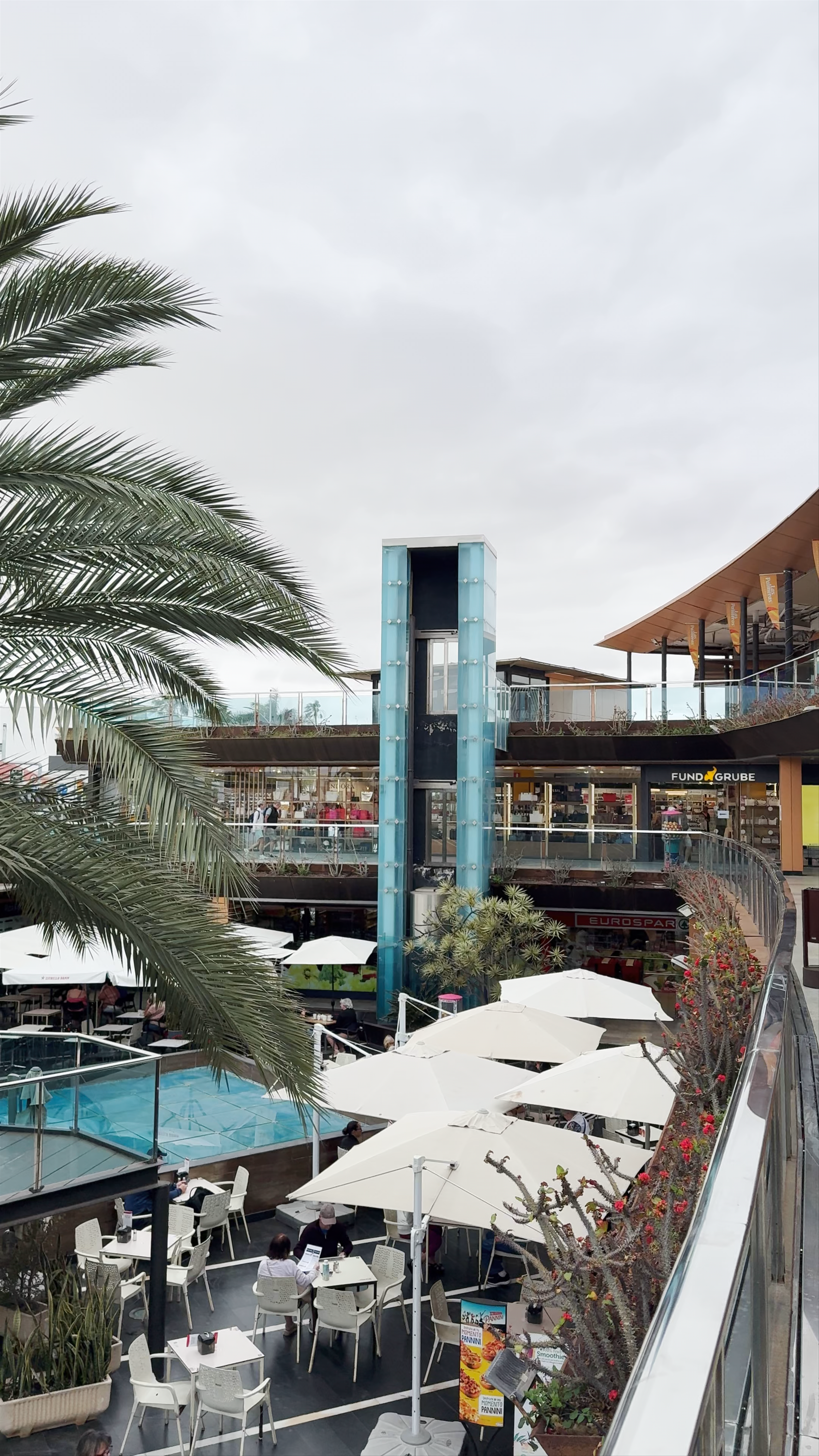 Centro Comercial Las Palmeras