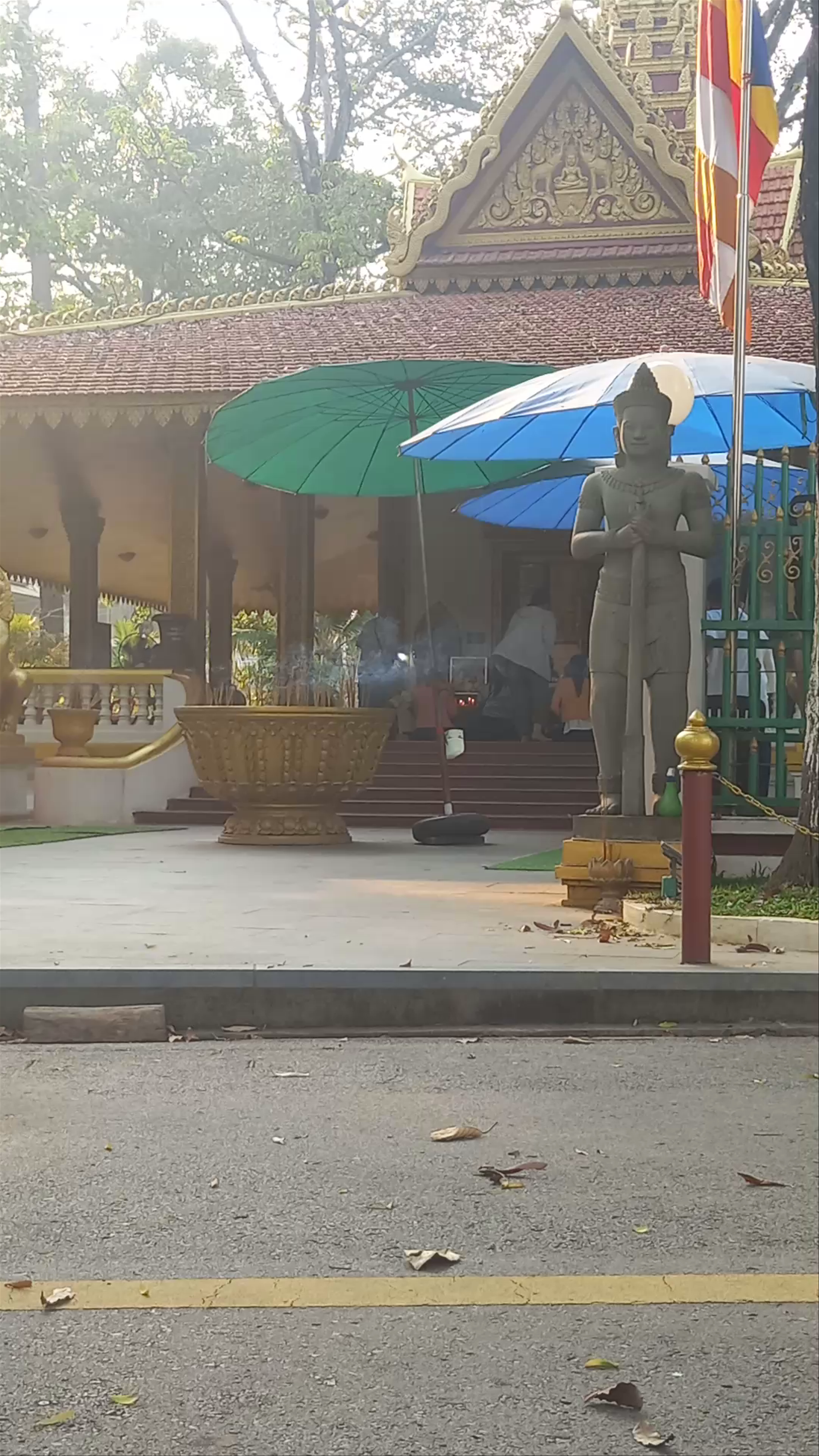 Preah Ang Chek Preah Ang Chorm Shrine: Spiritual Heritage in Siem Reap