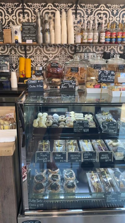 Oro Cafe & Eatery - Cafes Near Me - Toronto, Ontario