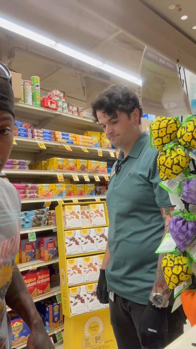 Safeway - This video is a of this man following me around a store trying to accuse me of stealing when I've come to the store all the time with bags - Grocery Near Me - Seattle, Washington