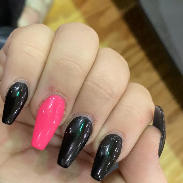 Happy Nails - The guy that did my nails cut me, burned me when filing, cut my skin. AND they charged me an extra 8 dollars because I didn't give a tip - Nail Salons Near Me - Panama City, Florida