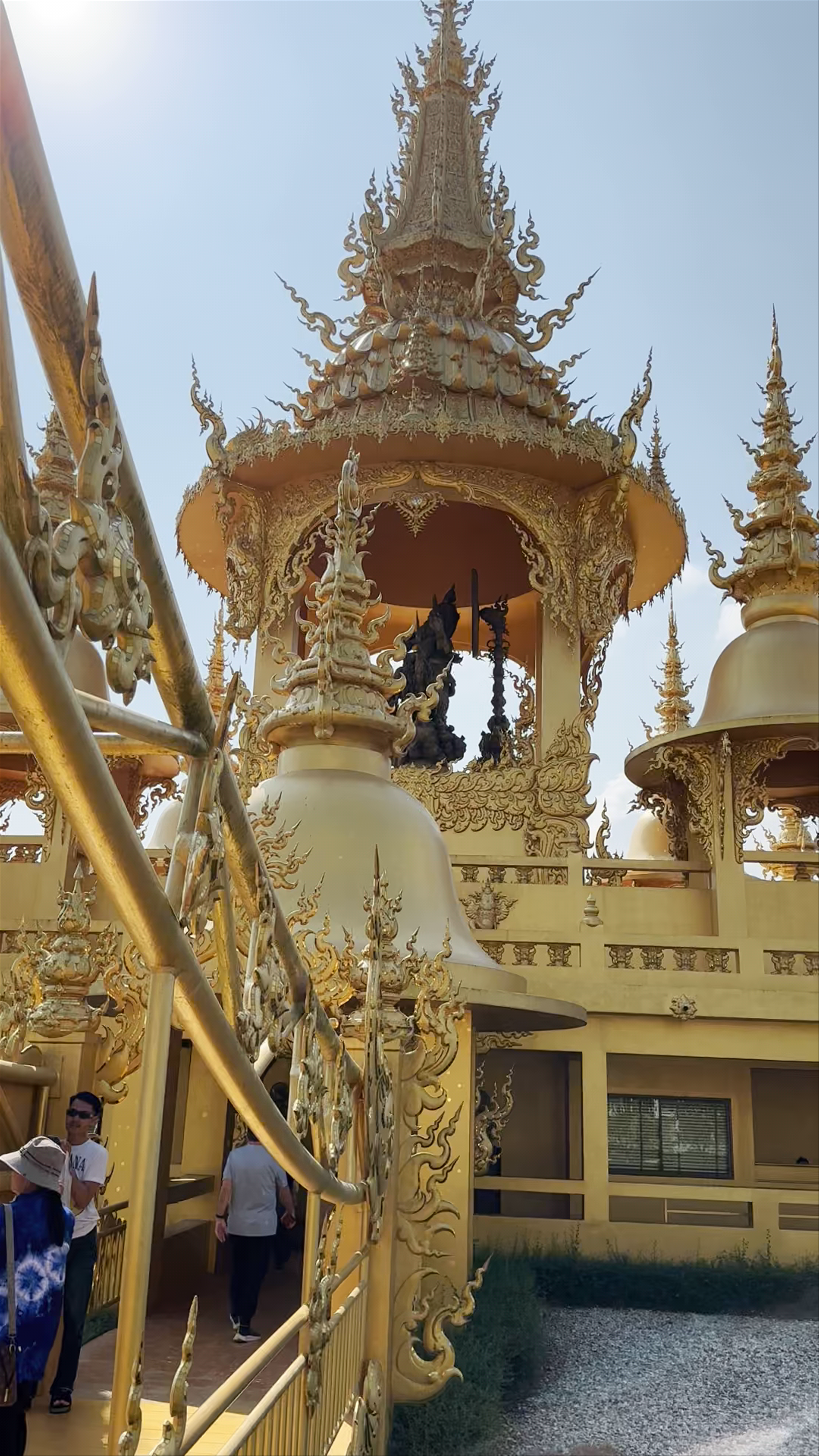 Templo de Oro: Golden Serenity in Chiang Rai