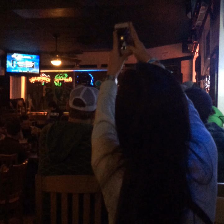 Froggy's - Karaoke night!! - Bars Near Me - Davis, California