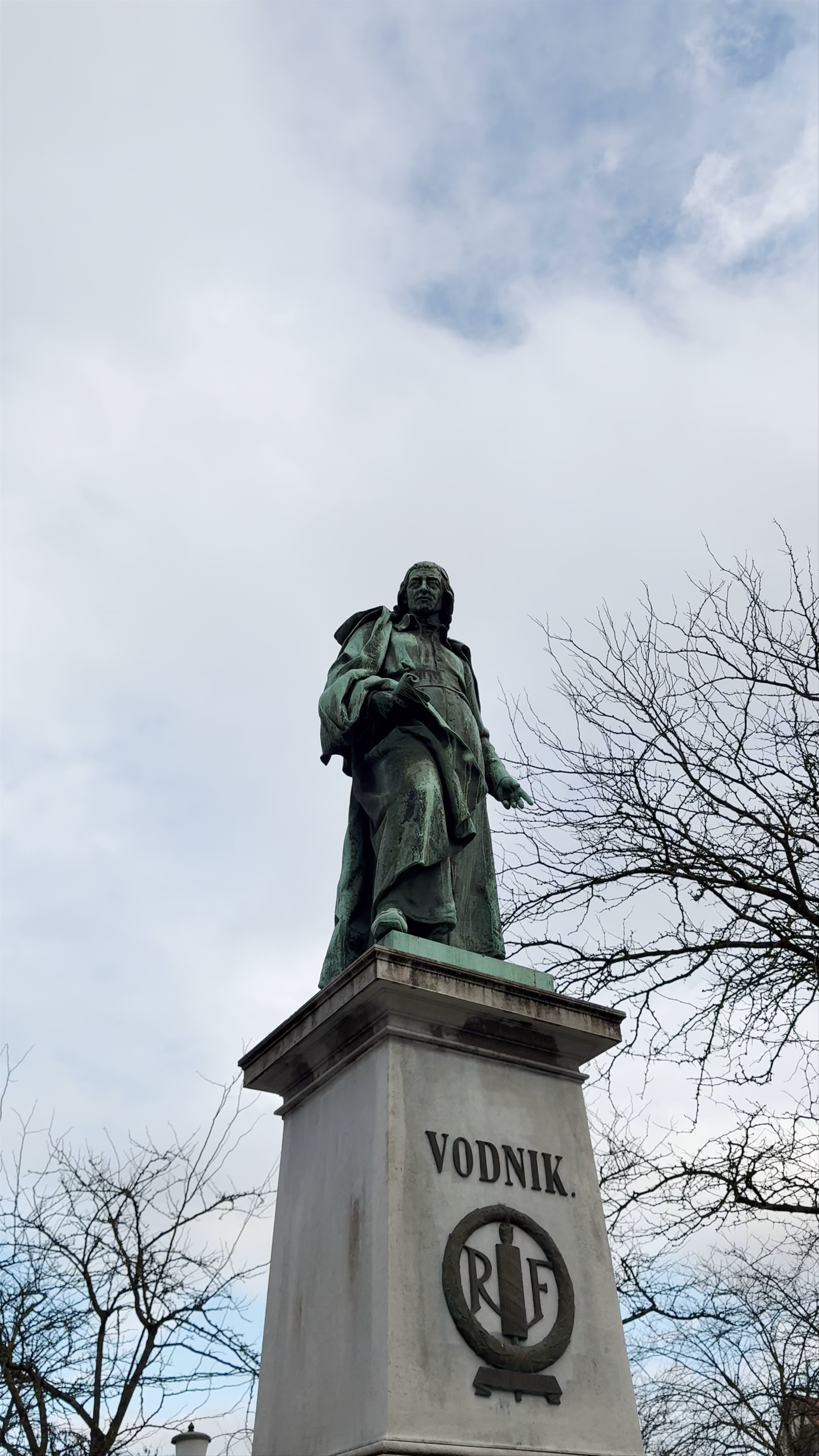 Spomenik Valentina Vodnika