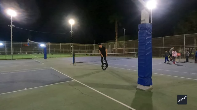 riu submission: Fakie inwards varial