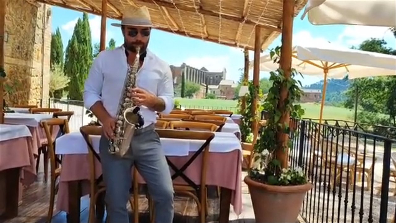 The Milan Saxophonist - Chill Out Music - video