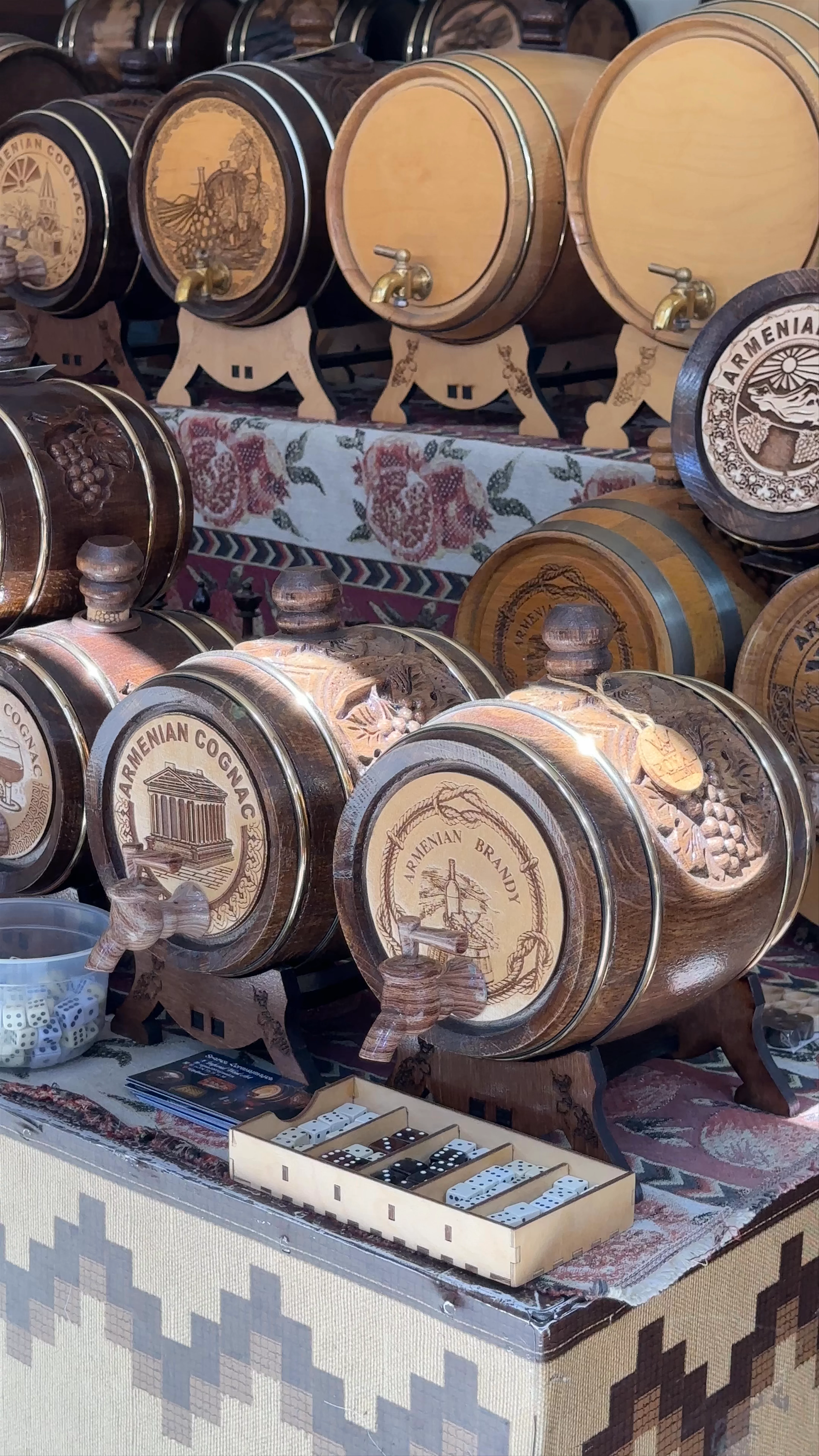 Vernissage Market