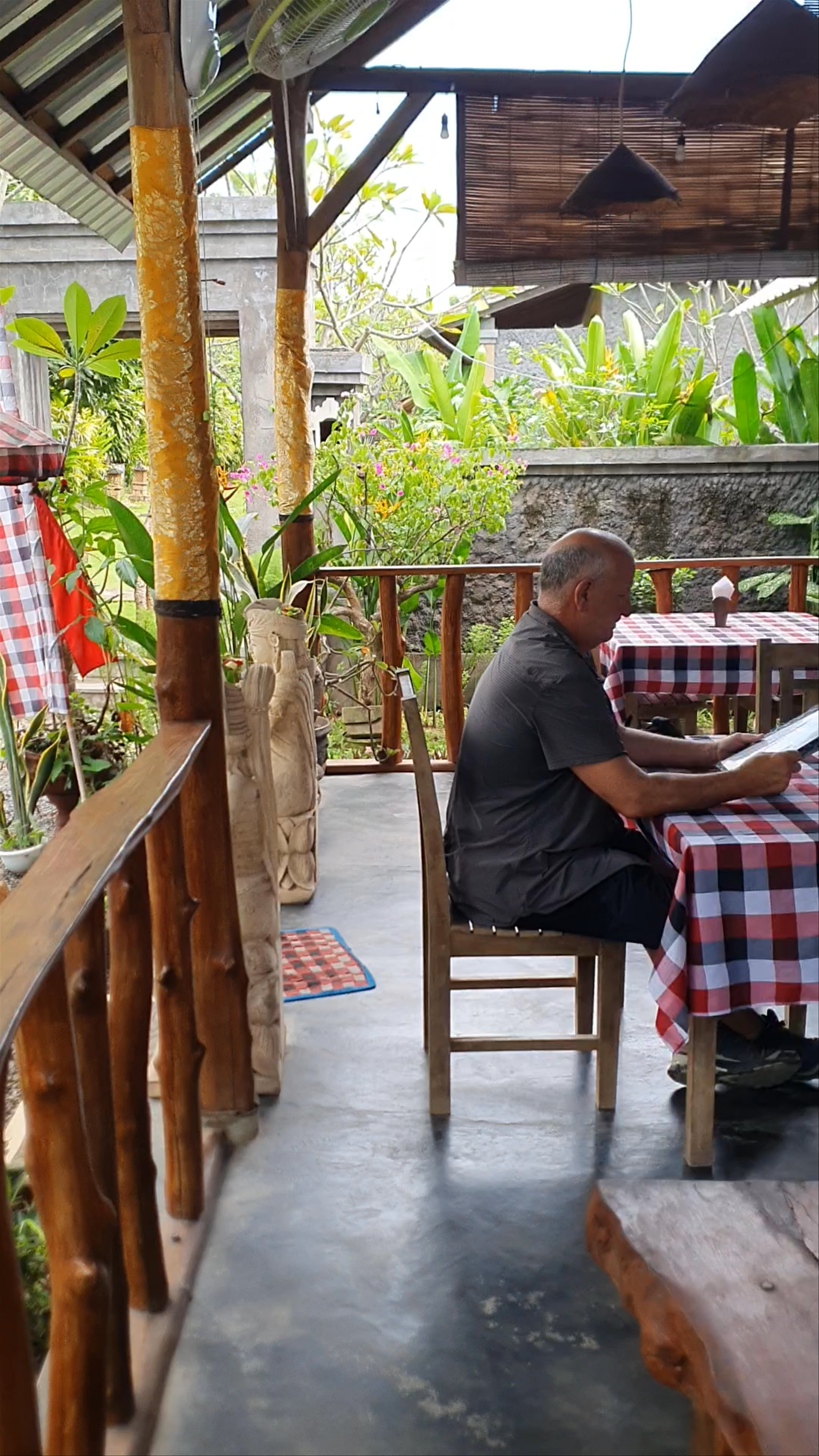 Warung Bukit Pemuteran: A Serene Bali Dining Escape