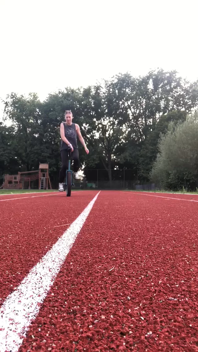 riu submission: 180 outspin 