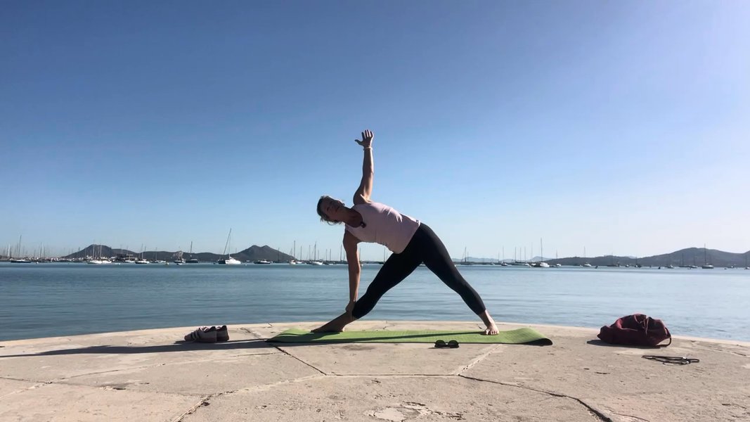 30 minute Vinyasa Energy Flow!