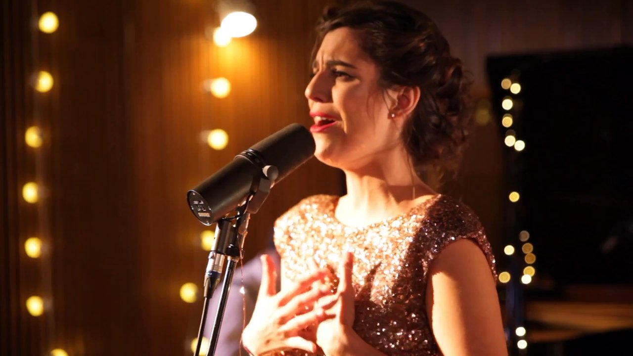 Silver Moon Jazz Band - Cry Me A River - video