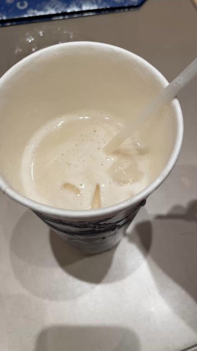 Chagee Modern Teahouse - Boya Jasmine Tea Latte with oat milk - Coffee & Tea Near Me - Brea, California
