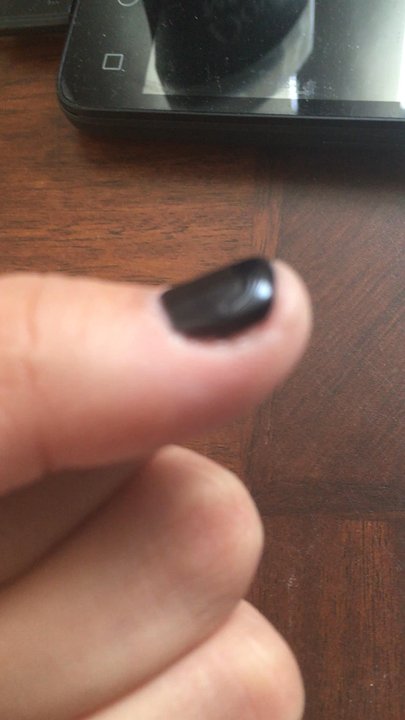 Diva Nail Spa - My thumb is super clump, and there's gel polish residue on my pinkie. Right after a fresh gel manicure??? I've never had this happen! - Nail Salons Near Me - Staten Island, New York