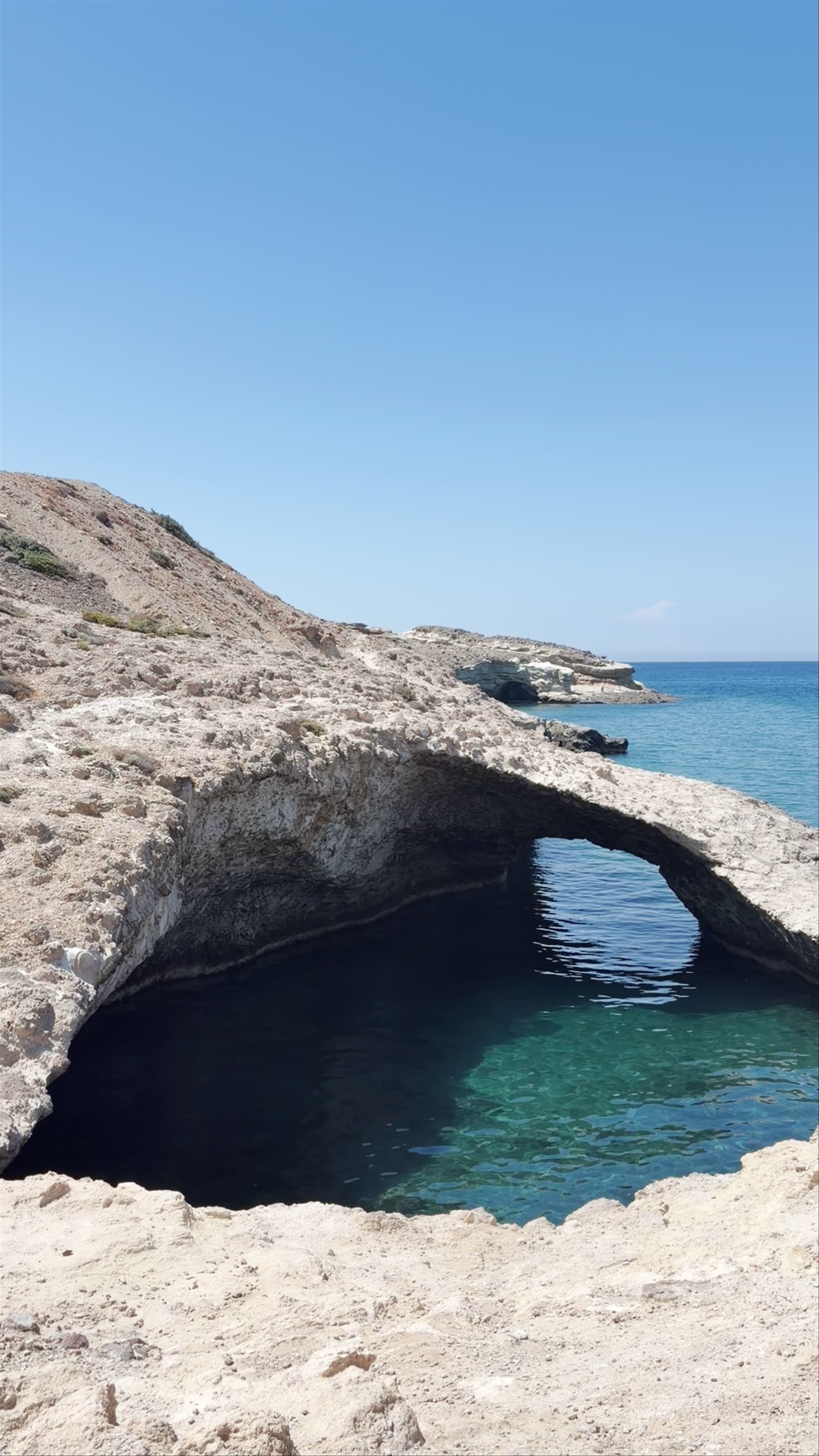 Papafragas Caves