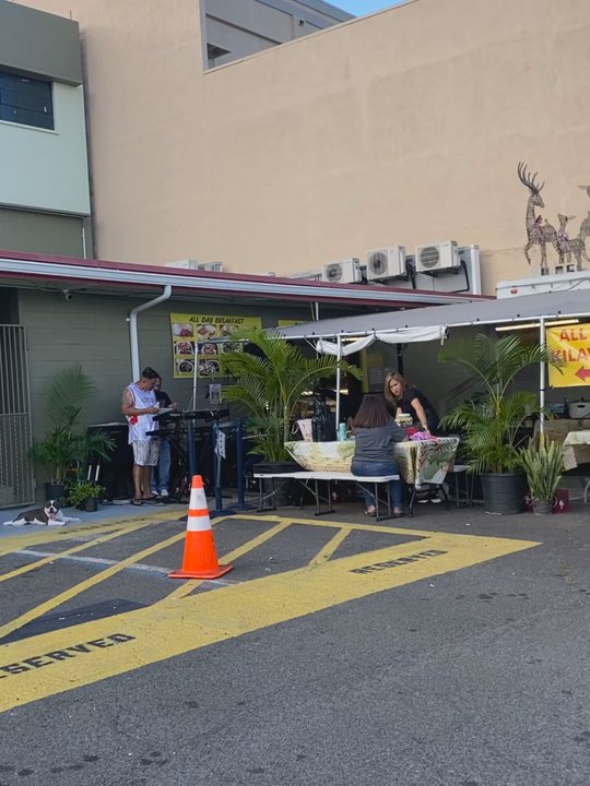 Da Bolalohan - Food Trucks Near Me - Waipahu, Hawaii