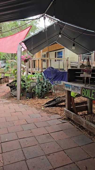 Odd Todd’s - Charming roadside restaurant - Food Stands Near Me - Salt Springs, Florida