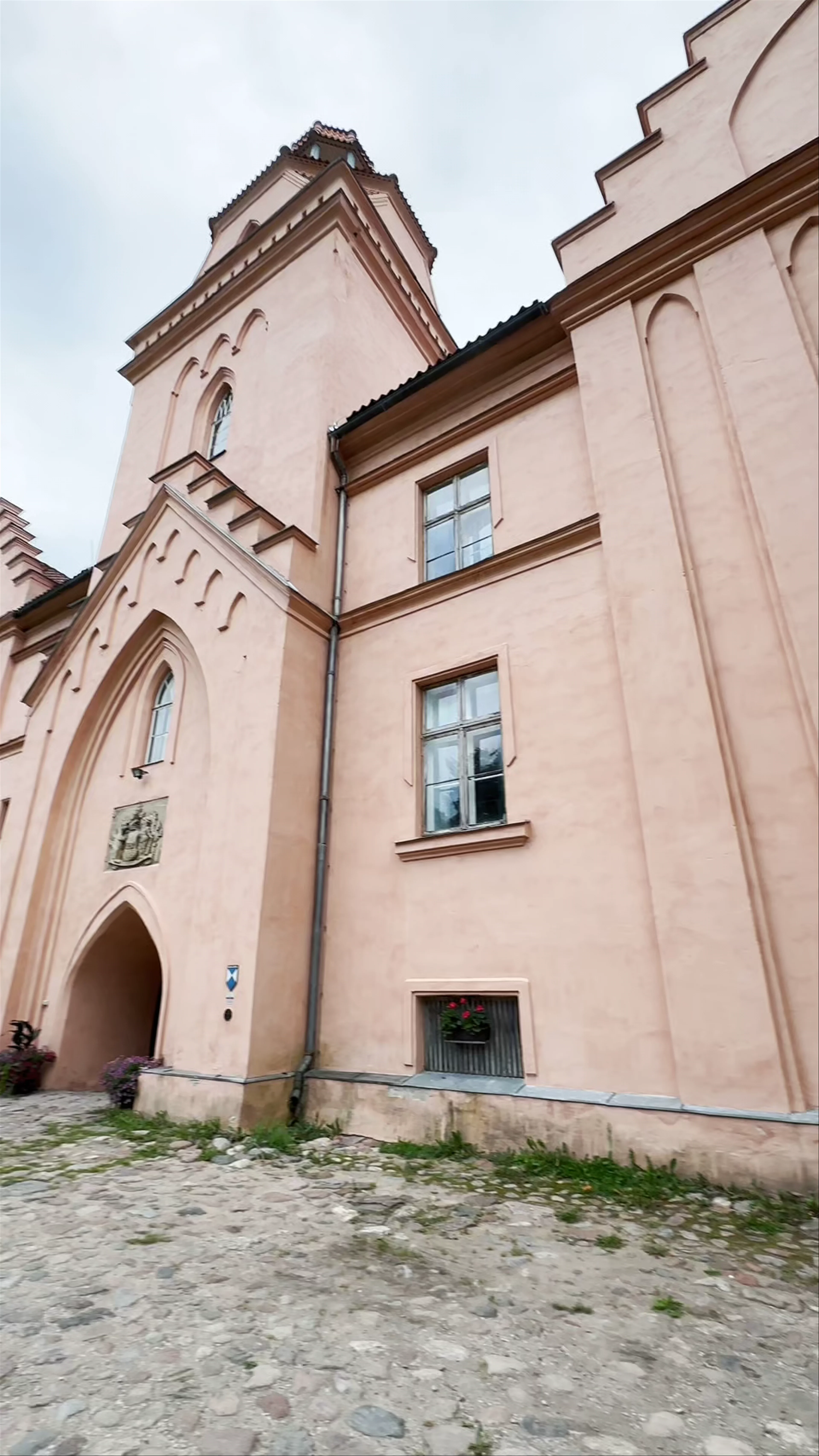 Ēdole Castle