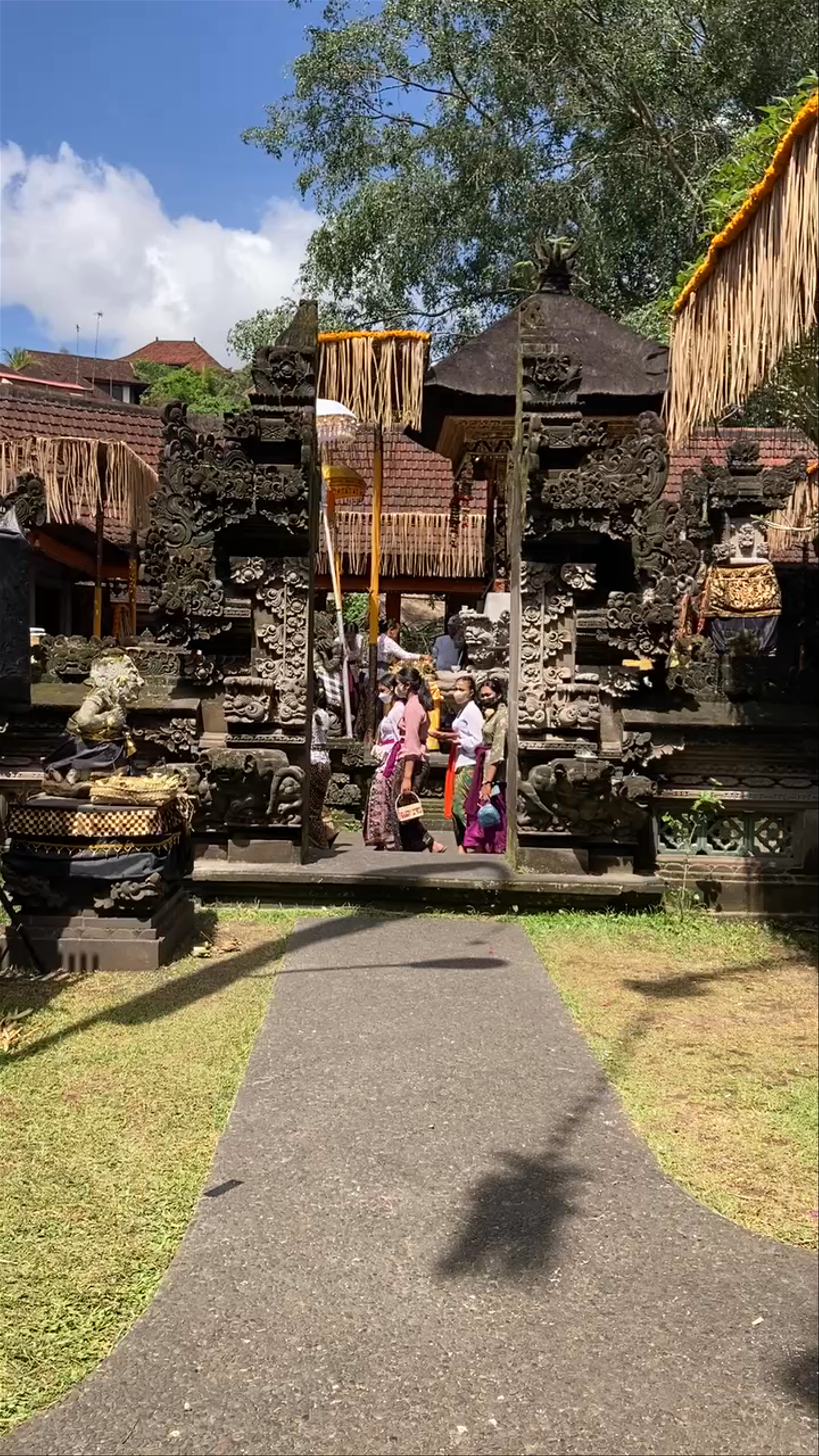 Pura Gunung Lebah: Spiritual Ceremonies in Bali's Sacred Heart
