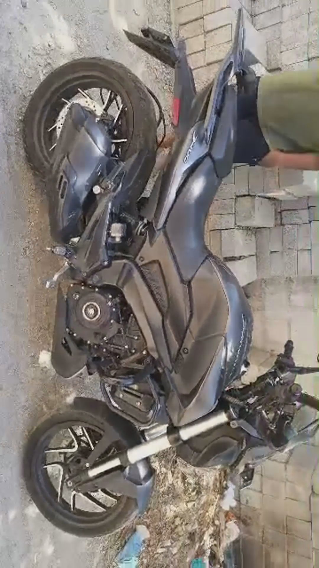 Walk-around video thumbnail