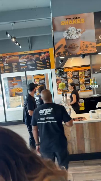 BurBowl - A look at the place - Burgers Near Me - Miami, Florida