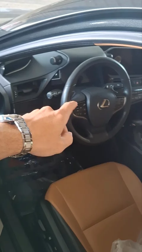 لكزس ES 250 2025