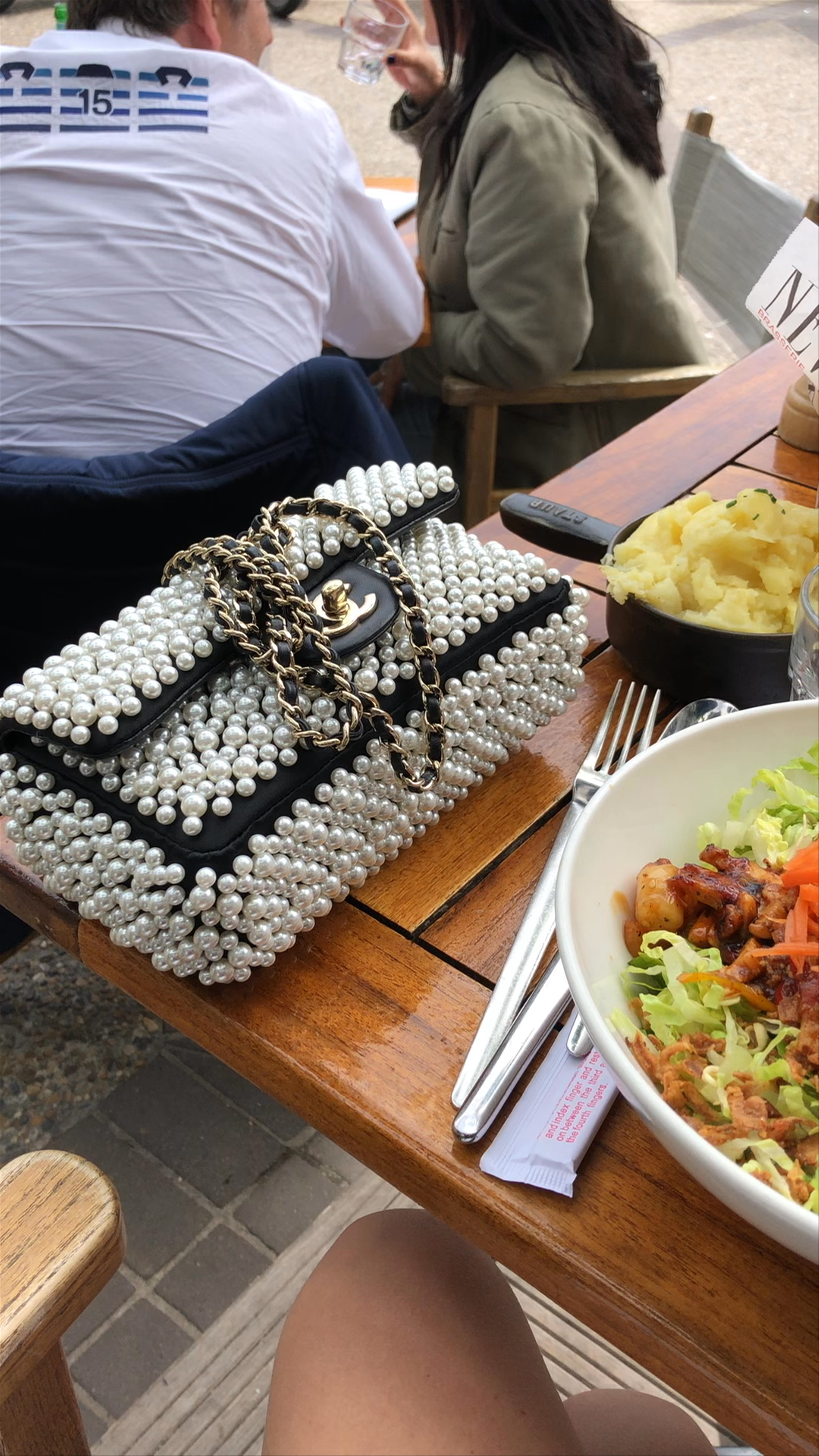 Chic Outdoor Dining Experience in Cannes, France