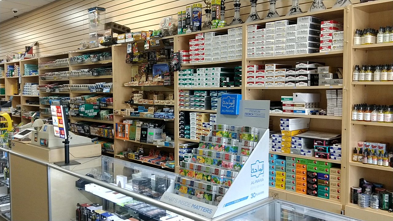 Video carousel 1 of 1 with ID WvL1GRUseJv62mC6wOcPWw for Crown Cigarettes,  Vape & CBD