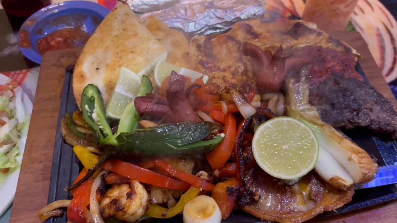 El Tapatio Restaurant - Mexican Near Me - Sioux City, Iowa