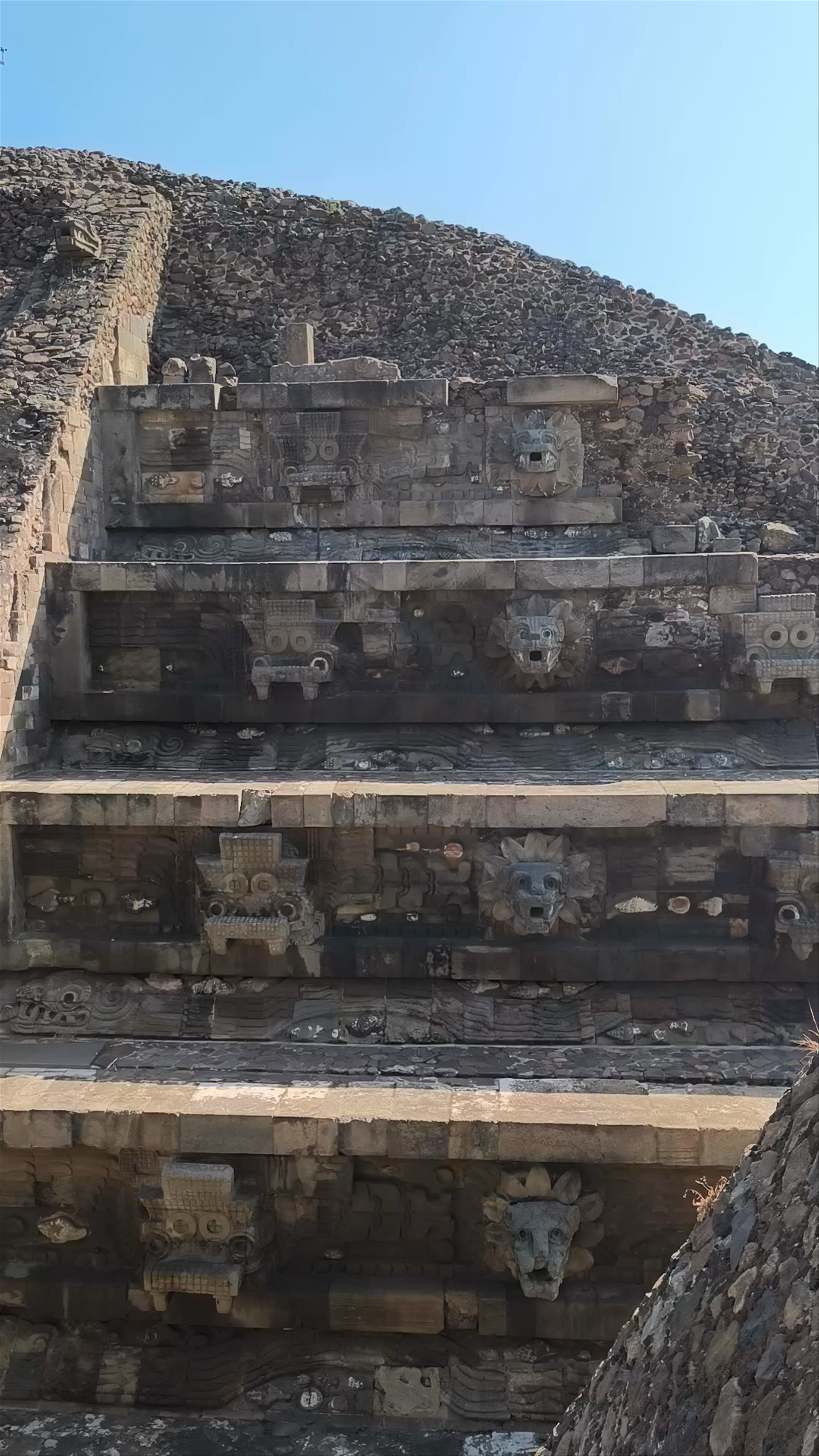 Templo de Quetzalcóatl: Mystical Pyramid of Ancient Teotihuacán