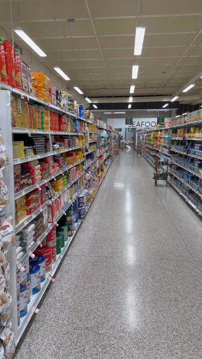 Publix - View of aisles - Grocery Near Me - Miami, Florida