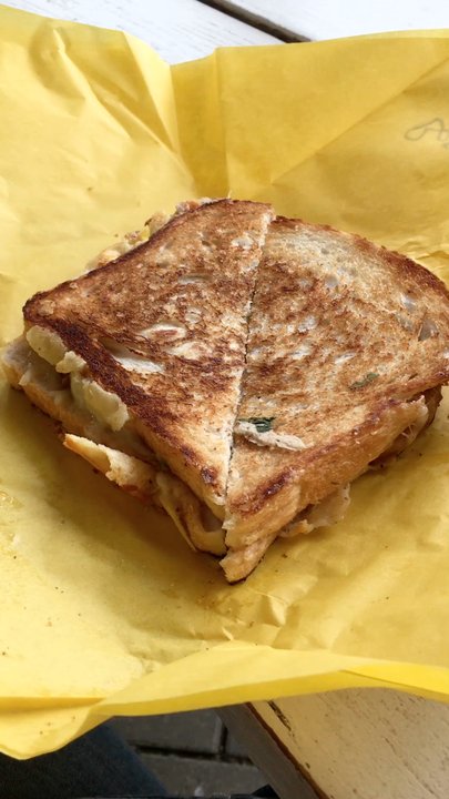 Cheddar Box - Check it out - gooooey, cheeeeeeesy pull-apart grilled cheese goodness (The Boss) - Food Trucks Near Me - Waco, Texas