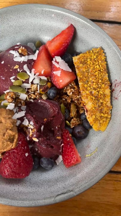 Two Hands - The Açaí Bowl with Almond butter - Cocktail Bars Near Me - Austin, Texas
