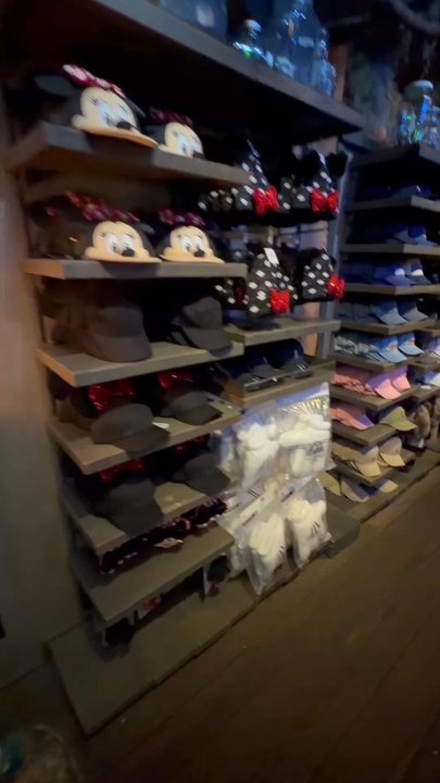 Ray's Berets - Pan-around - Gift Shops Near Me - Anaheim, California