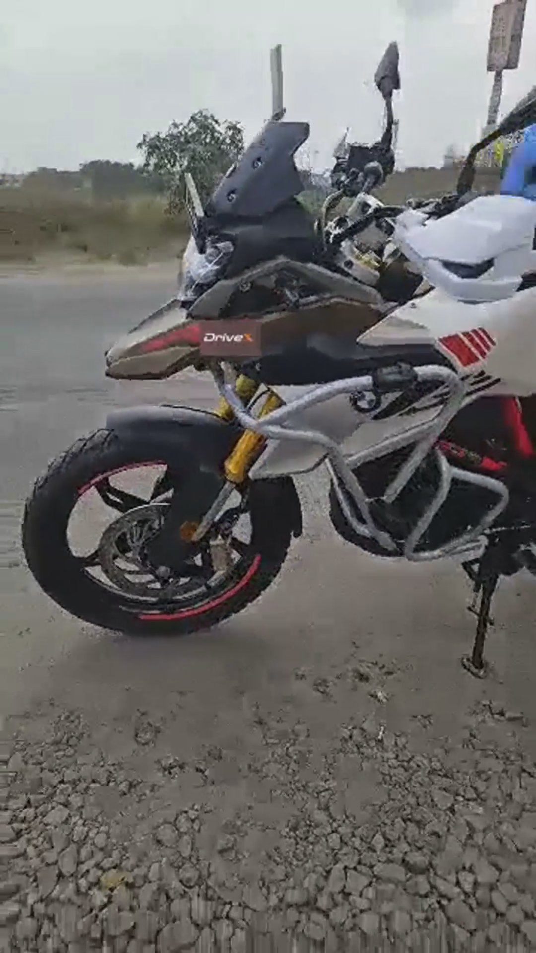 Walk-around video thumbnail