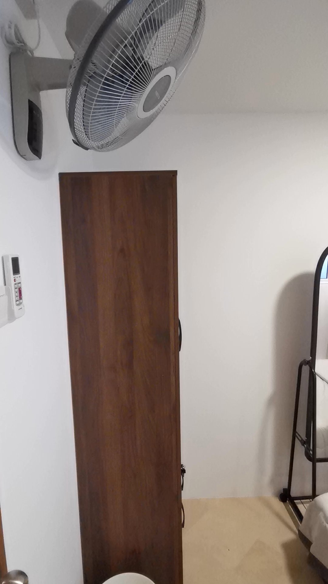 undefined of 80 sqft (room) Condo for Rent in J C Draycott - Project Photos 11