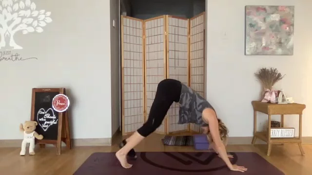 Intermediate yoga - 40Min 12/22