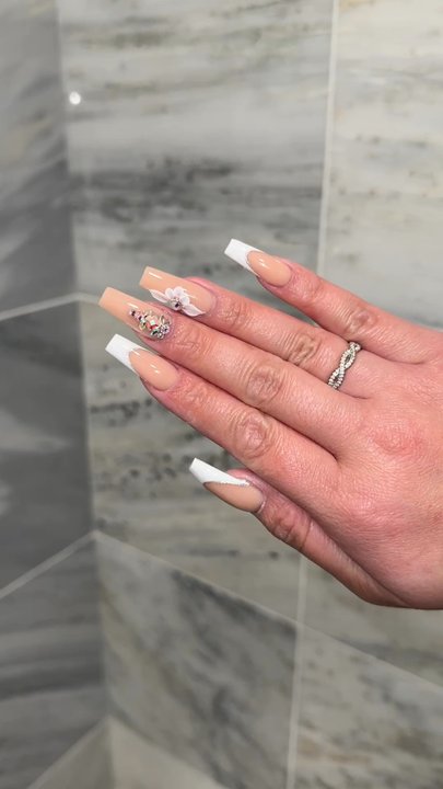 Calla Nails Beauty - Acrylic nails by Hannah - Nail Salons Near Me - Fishers, Indiana