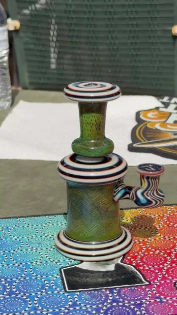 Preview pic of Pogo Trippy Mini Rig