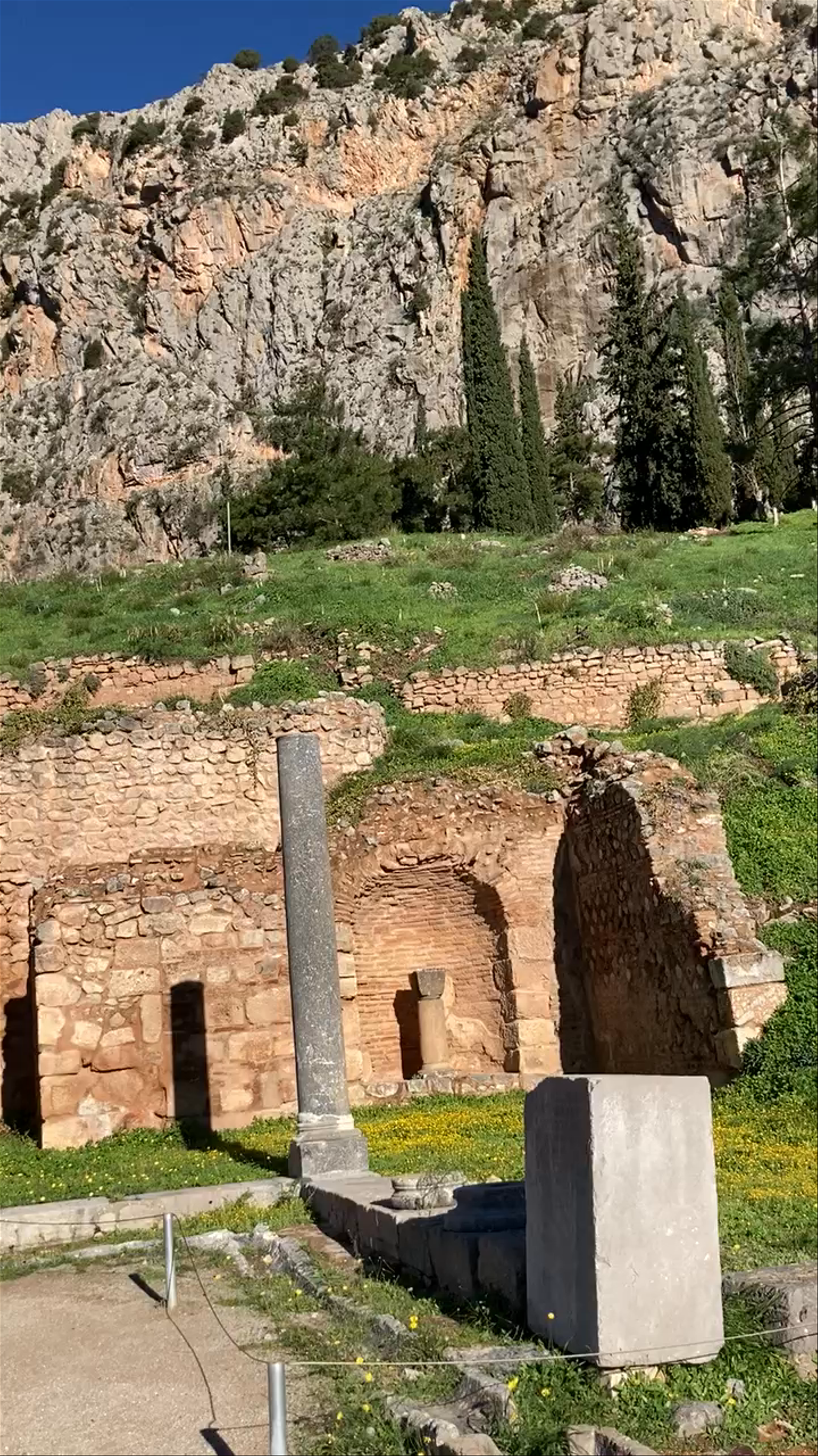 Archeologikos Choros Feariades Petres