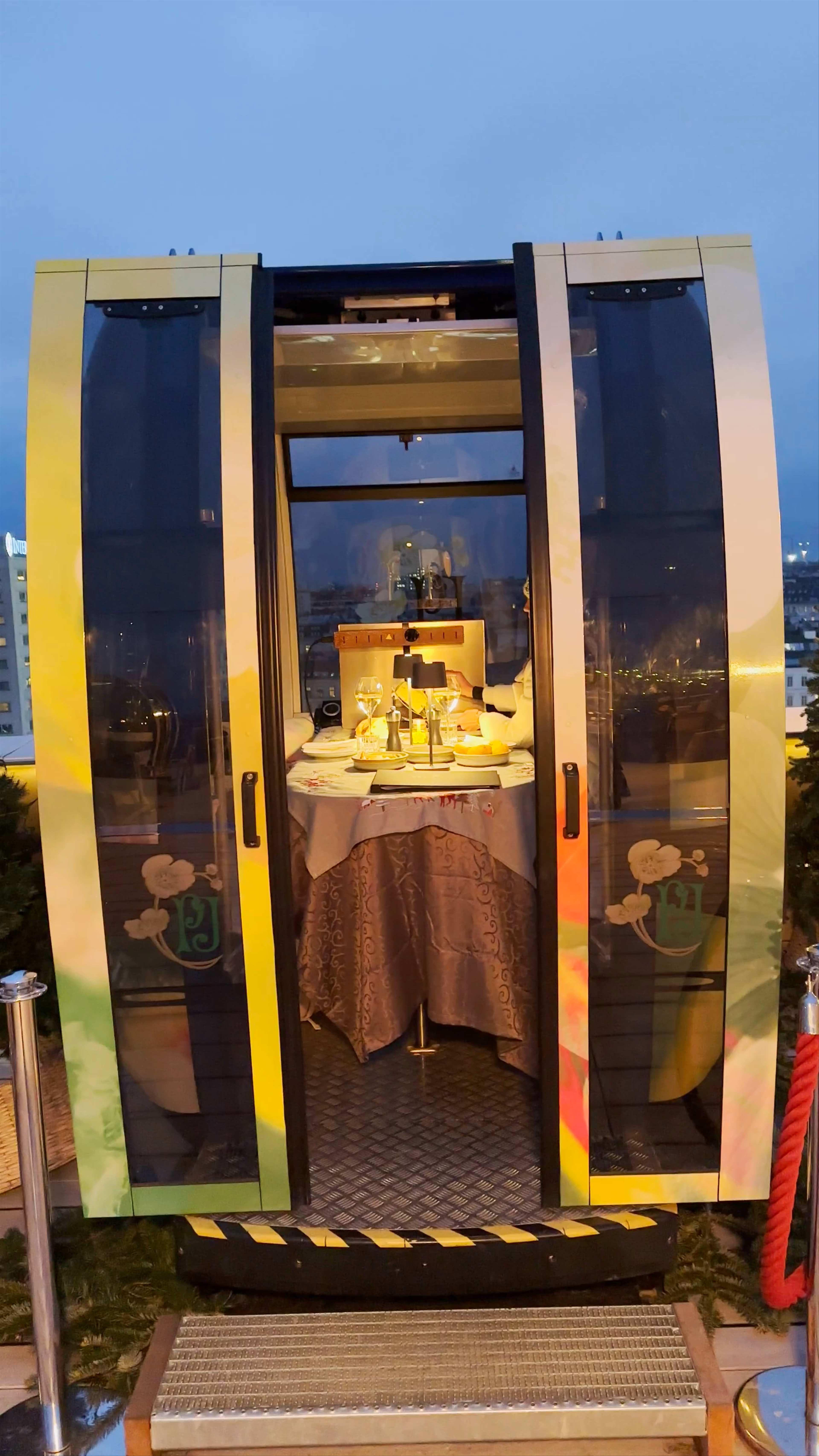 Atmosphere Rooftop Bar: Intimate Dining with City Views in Vienna