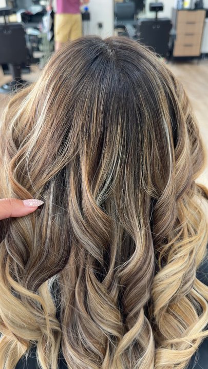 H3adlin3rs X Prettyplease - Barbers Near Me - Long Beach, California