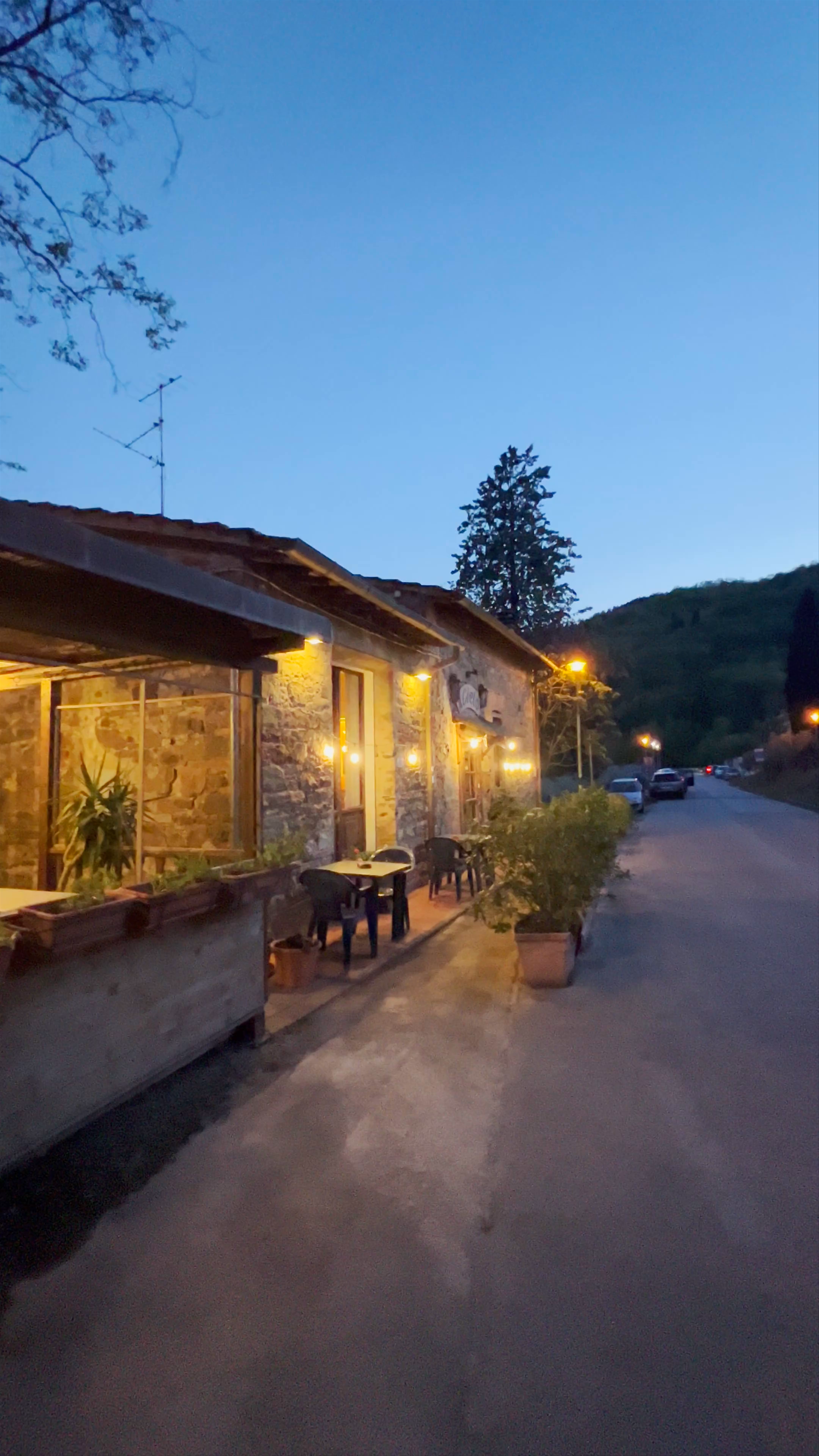 Evening Ambiance at Pizzeria Il Cielo in Greve in Chianti