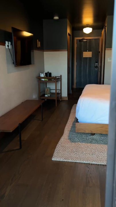 Hotel Marina Riviera - Lakeside king room 306 - Big Bear Lake, CA