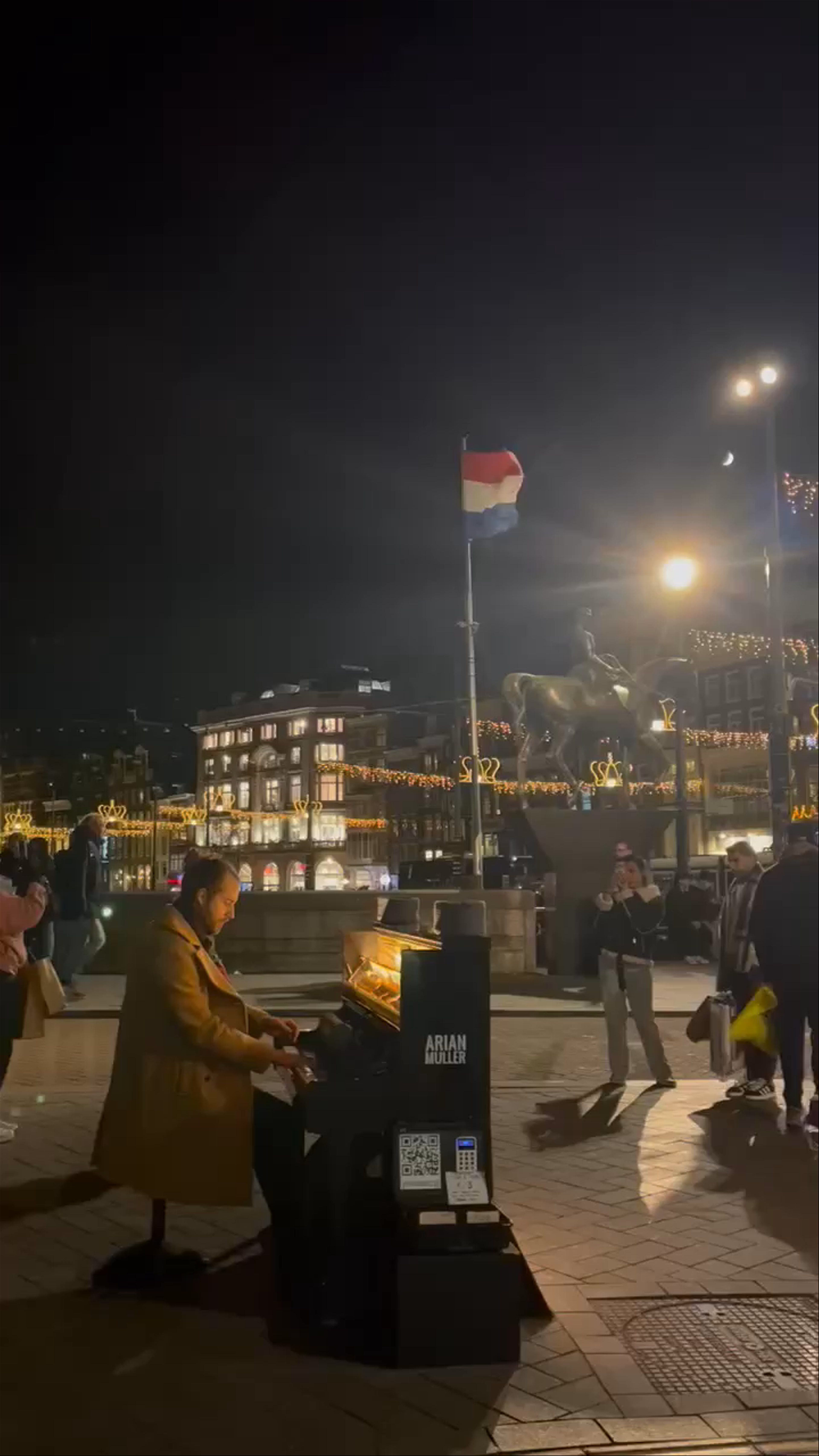 Equestrian statue of Queen Wilhelmina