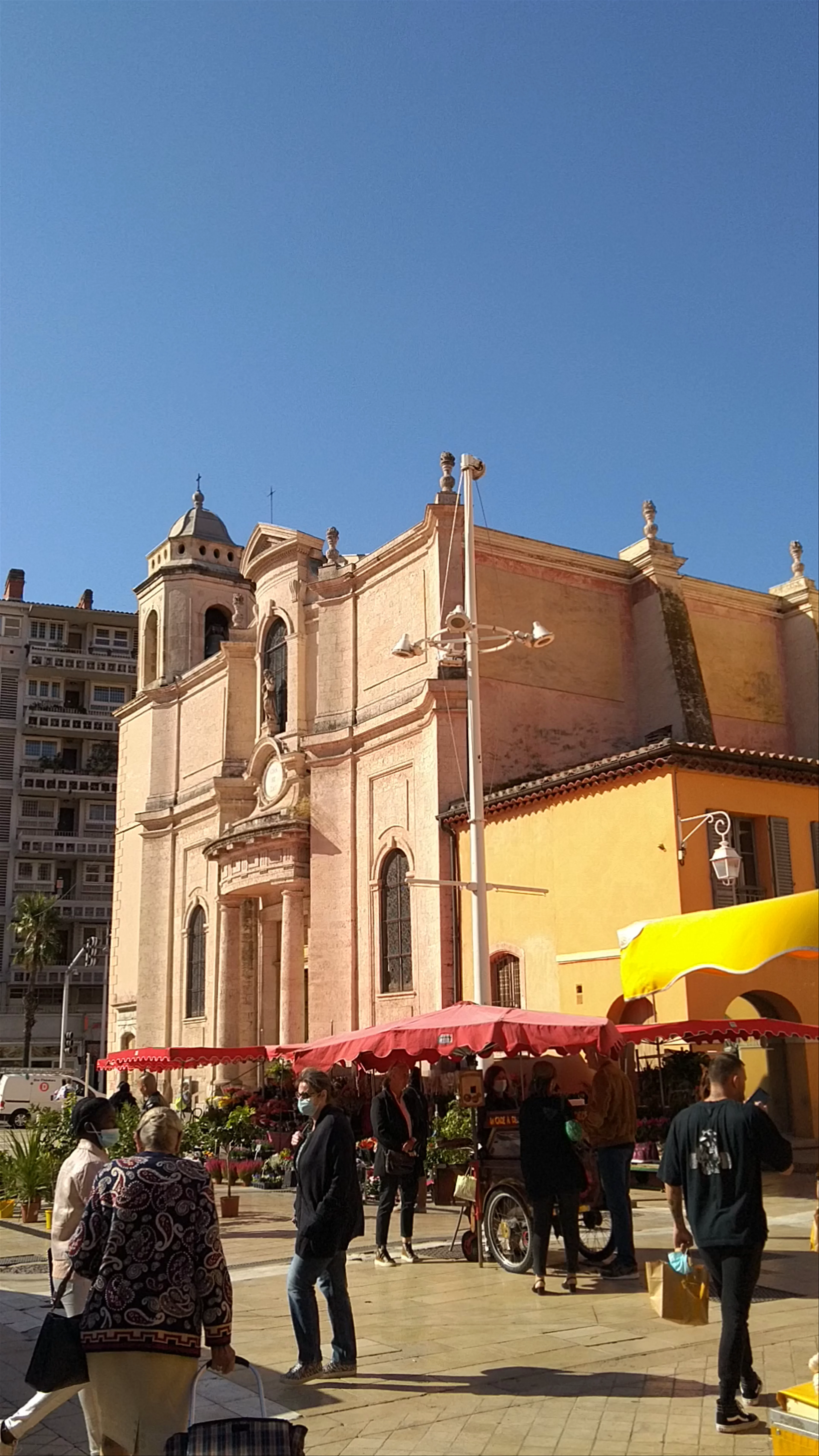 Le Marché du Cours Lafayette